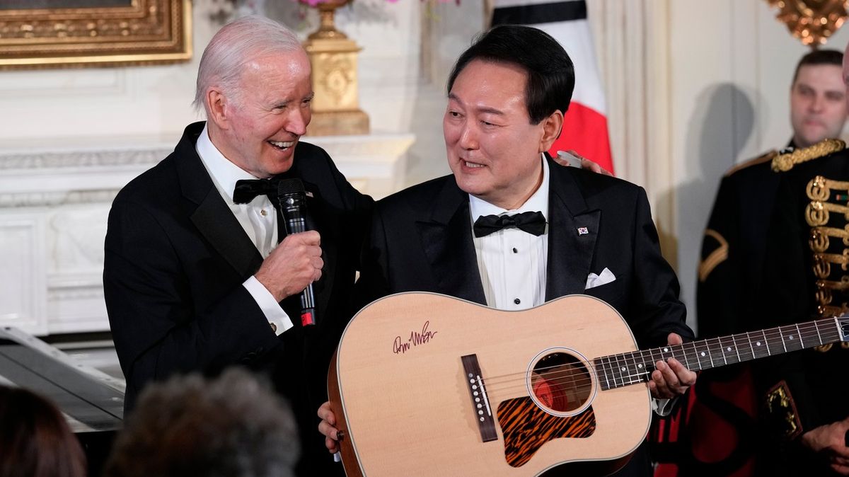 Jihokorejský prezident zazpíval v Bílém domě American Pie